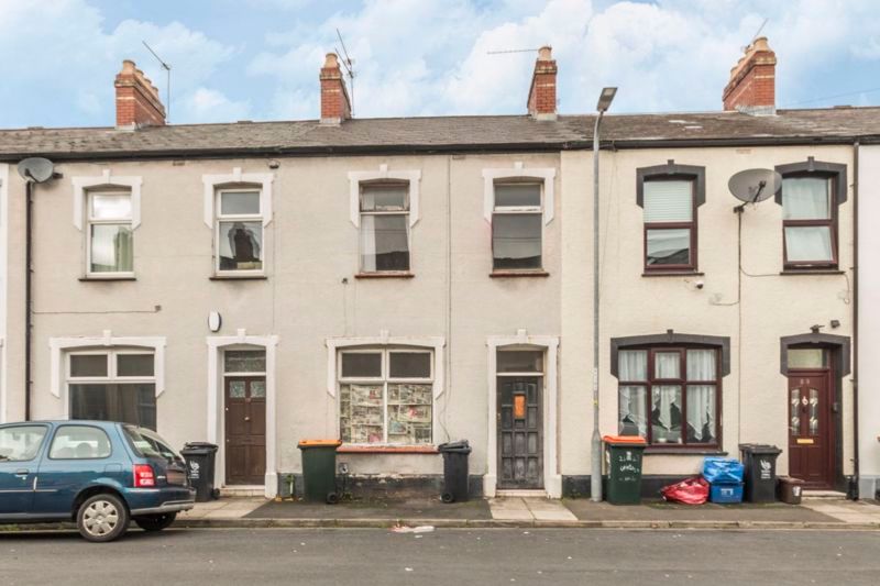 3 bed terraced house for sale in Oakley Street, Newport NP19, £140,000