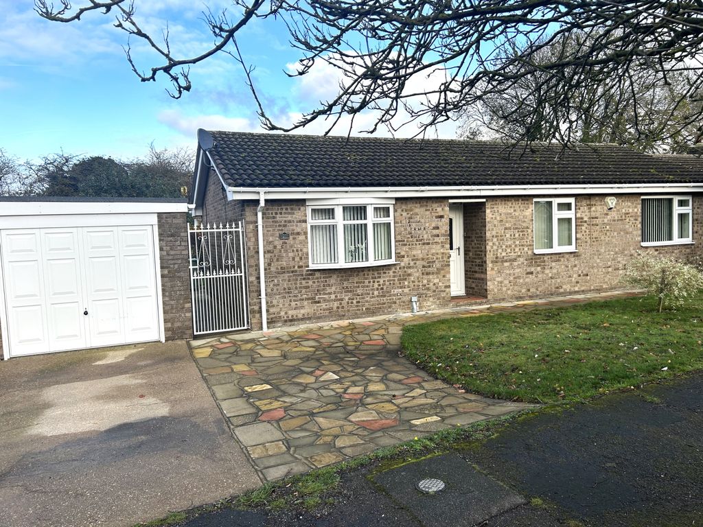 3 bed bungalow for sale in Mercia Drive, Ancaster, Grantham NG32, £245,000