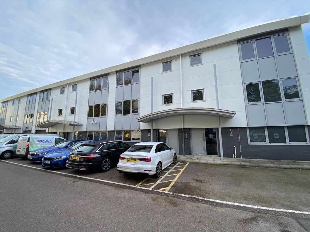 Office to let in 1st Floor Suite, Unit 5, English Business Park, Hove BN3, £18,000 pa