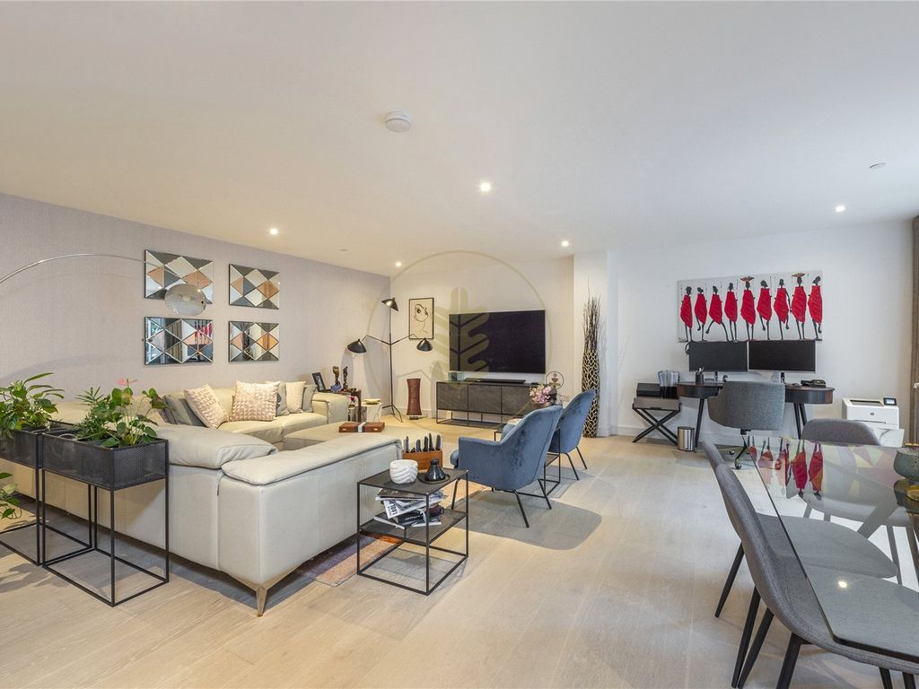 3 bed flat for sale in The Avenue, Queens Park, London NW6, £1,695,000