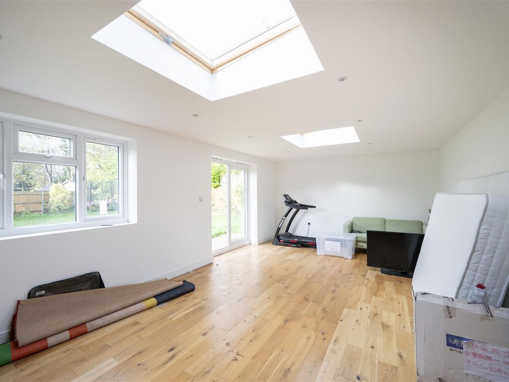 5 bed property for sale in Cromford Way, New Malden KT3, £1,500,000