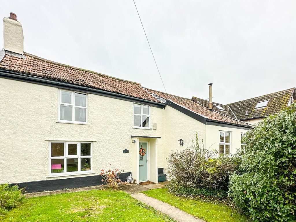 3 bed cottage for sale in New Road, Rangeworthy, Bristol BS37, £595,000