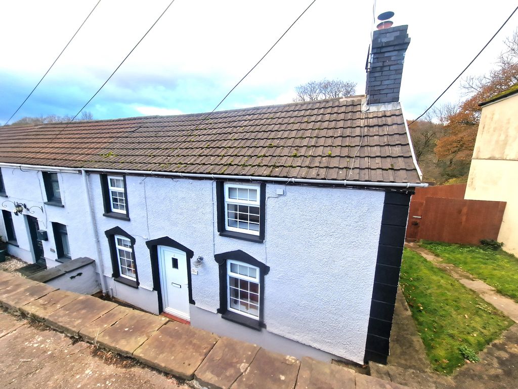 2 bed cottage for sale in High Street, Blackwood NP12, £165,000