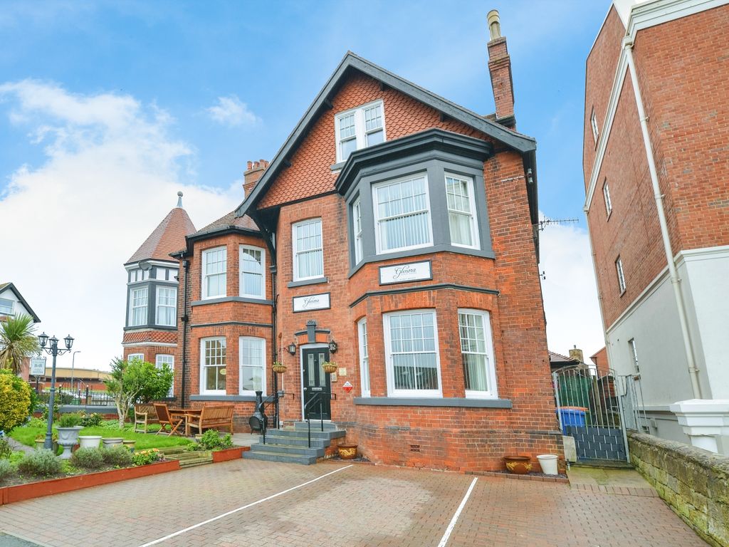 7 bed town house for sale in Upgang Lane, Whitby, North Yorkshire YO21, £575,000
