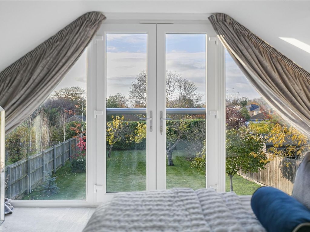 4 bed detached bungalow for sale in The Lane, Hauxton, Cambridge CB22, £825,000