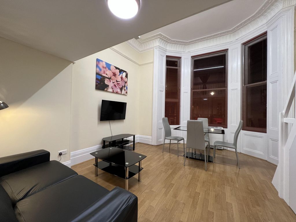 2 bed flat to rent in Cromwell Road, London SW7, £2,947 pcm