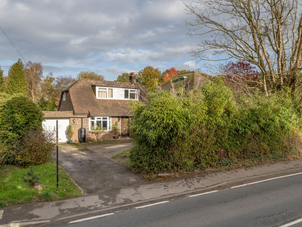 3 bed detached house for sale in Effingham Road, Burstow, Horley, Surrey RH6, £575,000