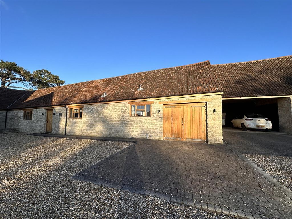3 bed barn conversion to rent in 4 Horse Barn, Uplands, Wellsway, Keynsham, Bristol BS31, £2,750 pcm