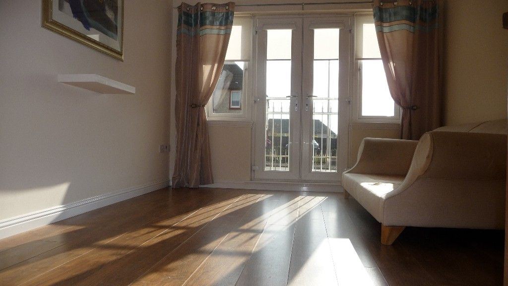 2 bed flat for sale in Main Street, Bellshill, North Lanarkshire ML4, £110,000