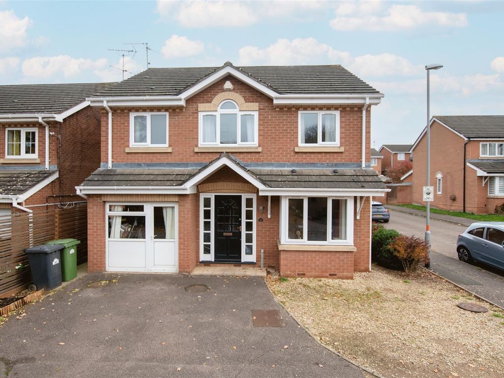 5 bed detached house for sale in Haddon Close, Wellingborough NN8, £359,995