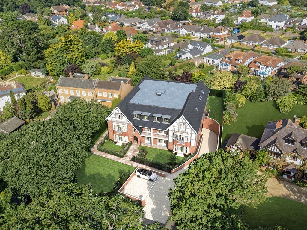 New home, 2 bed flat for sale in Chewton Farm Road, Highcliffe, Dorset BH23, £550,000