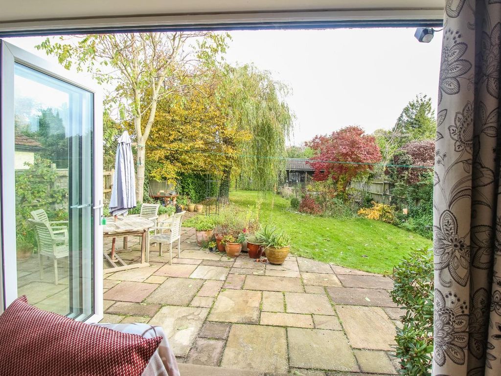 4 bed detached house for sale in Shelford Road, Trumpington, Cambridge CB2, £950,000