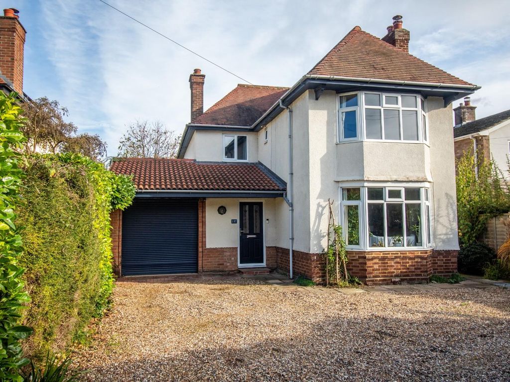 4 bed detached house for sale in Shelford Road, Trumpington, Cambridge CB2, £950,000