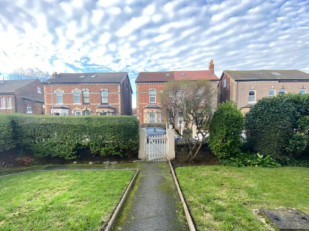 1 bed flat for sale in Rossett Road, Crosby, Liverpool L23, £110,000
