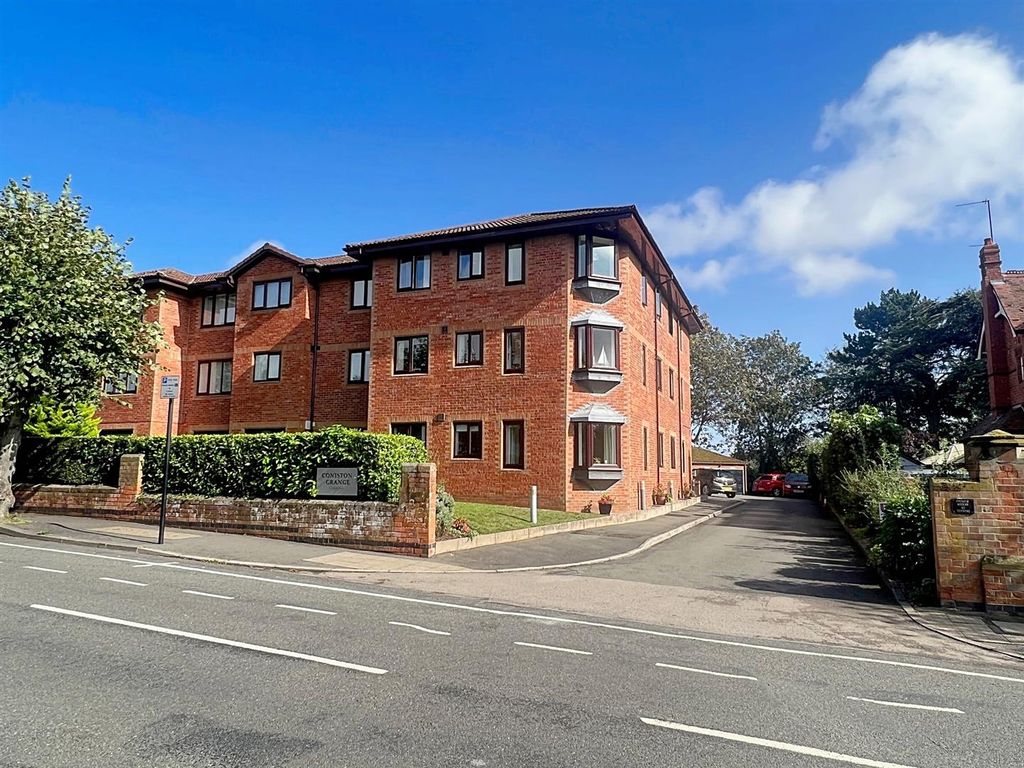 2 bed flat for sale in Coniston Grange, Priory Road, Kenilworth CV8, £210,000