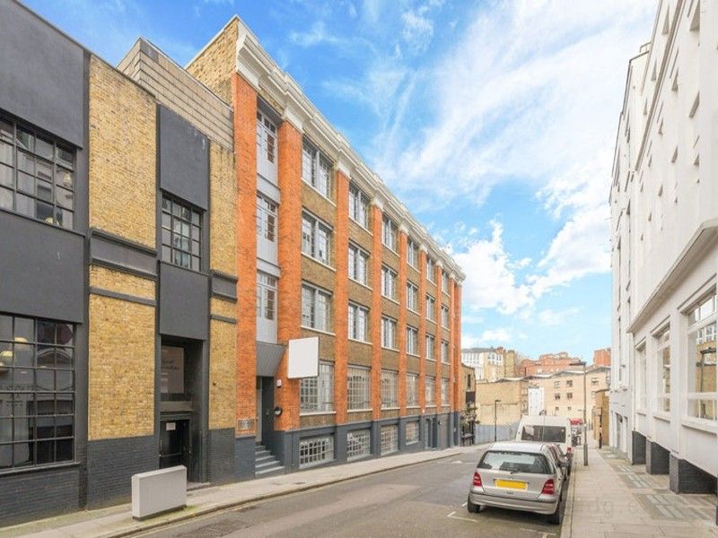 Office to let in Eyre Street Hill, London EC1R, £24,732 pa