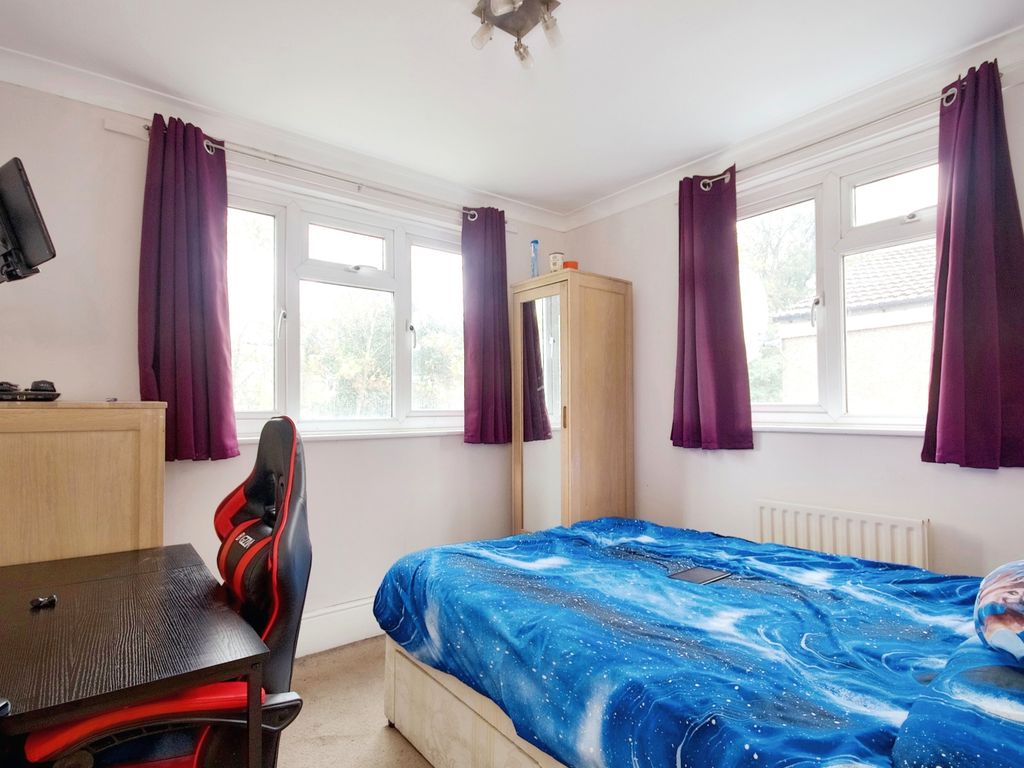 5 bed terraced house for sale in Deanery Road, London, London E15, £850,000