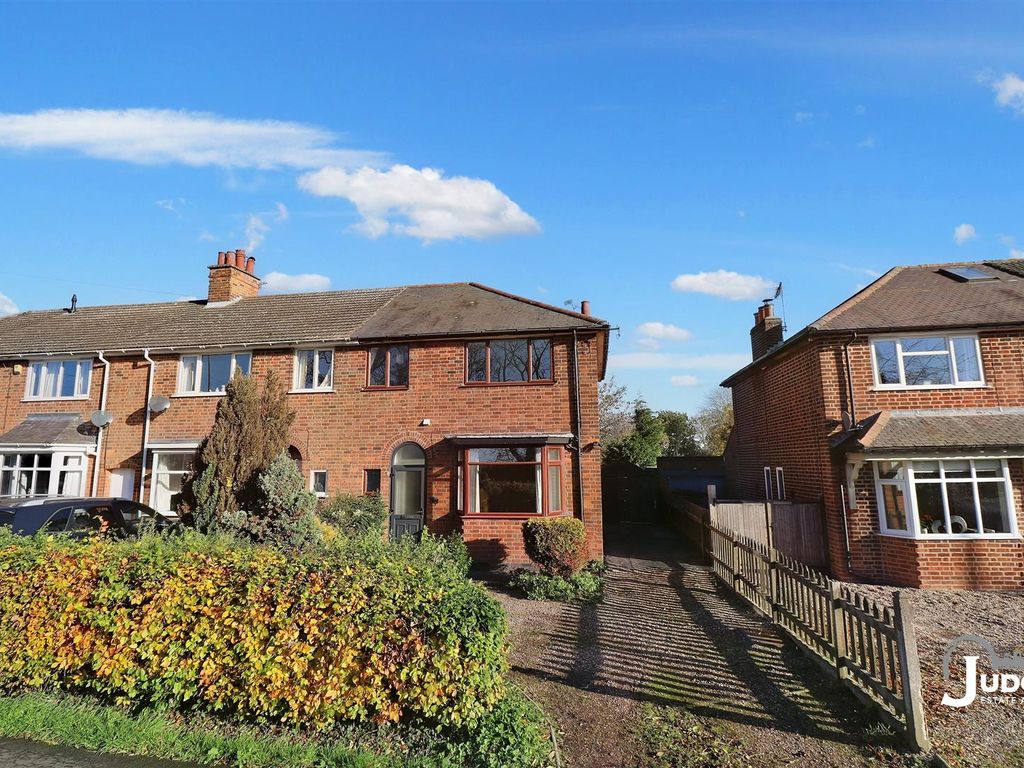 3 bed town house for sale in Bradgate Road, Anstey, Leicester LE7, £264,950