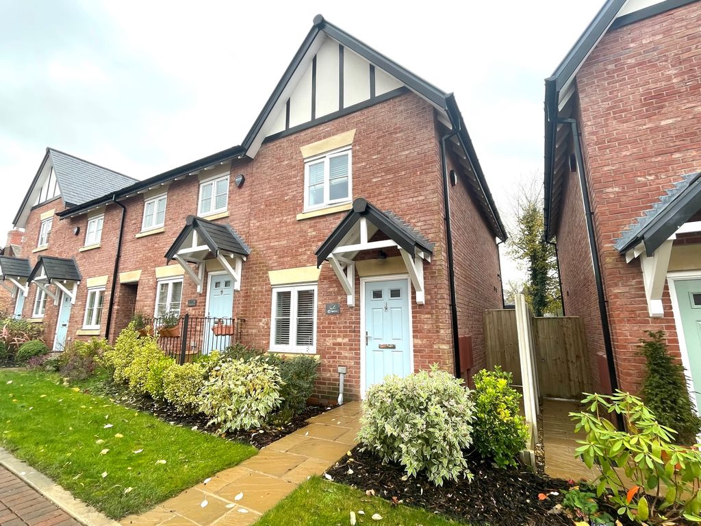2 bed terraced house to rent in Daffodil Lane, Tarporley CW6, £1,200 pcm