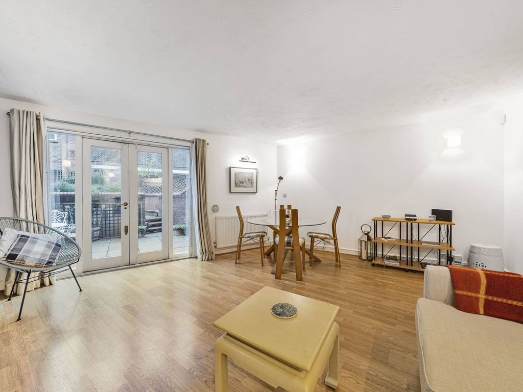2 bed flat for sale in Broadley Terrace, Marylebone, London NW1, £1,000,000