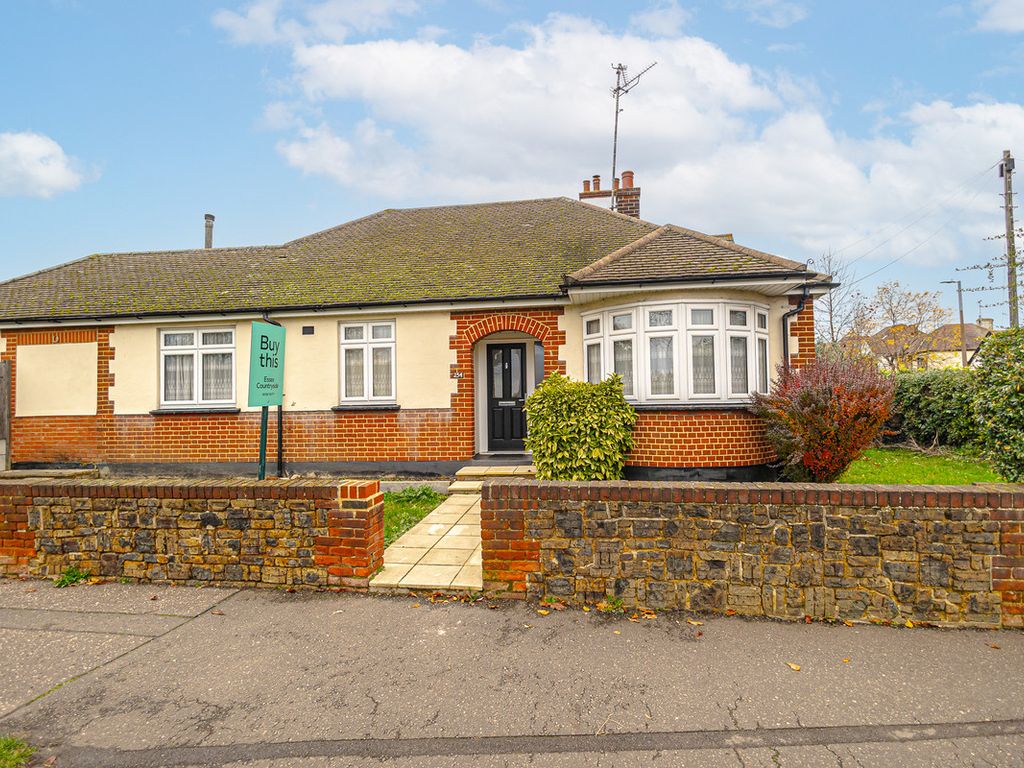 4 bed detached bungalow for sale in Southbourne Grove, Westcliff-On-Sea SS0, £525,000