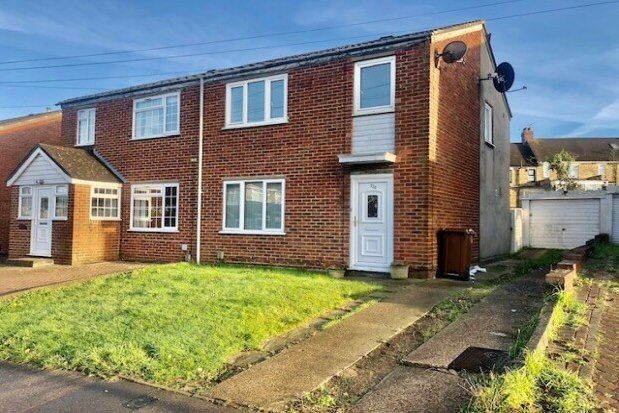 3 bed semi-detached house to rent in Broadway, Gillingham ME8, £1,400 pcm