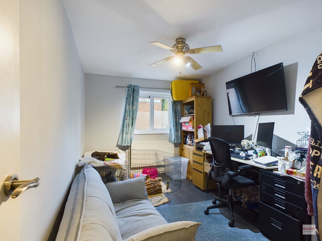 2 bed flat for sale in Wensley Street, Sheffield S4, £115,000