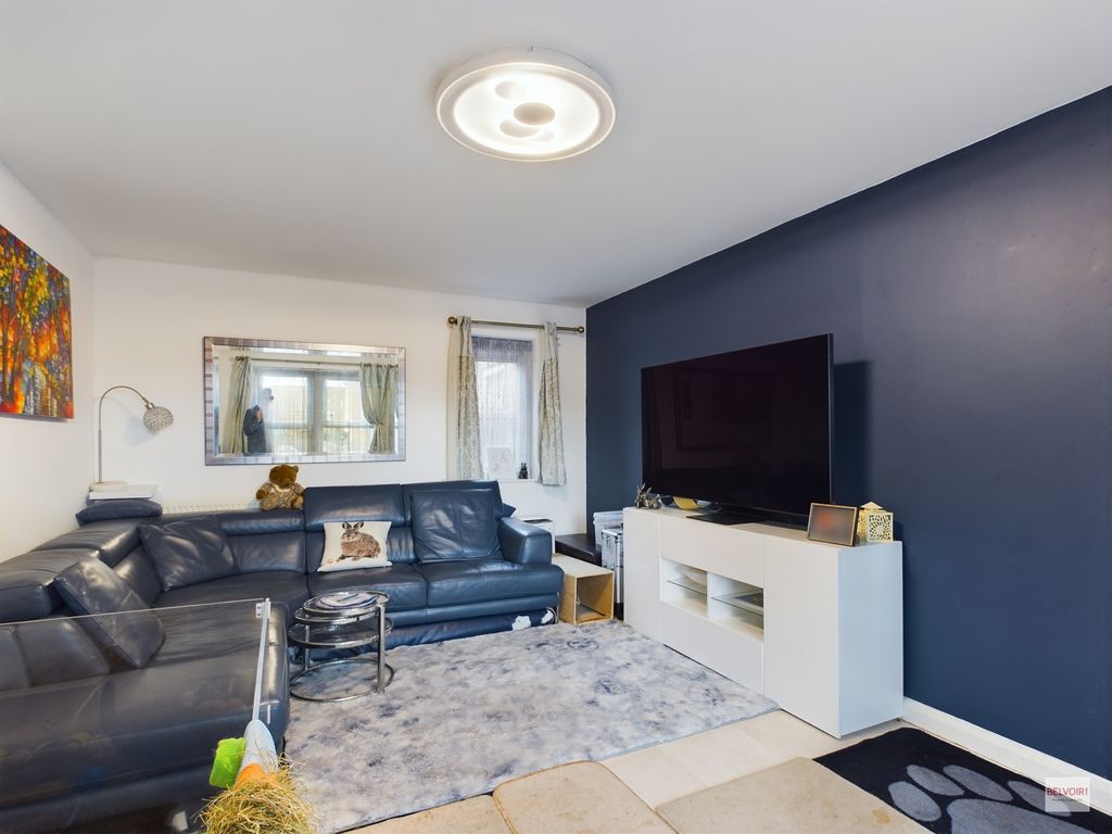 2 bed flat for sale in Wensley Street, Sheffield S4, £115,000