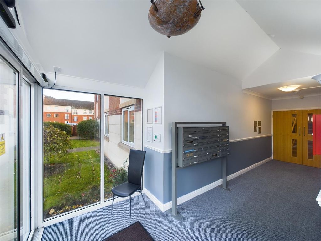 1 bed flat for sale in Venables Way, Lincoln LN2, £100,000