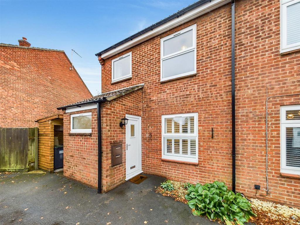 3 bed semi-detached house for sale in Chestnut Crescent, Bassingham, Lincoln LN5, £240,000