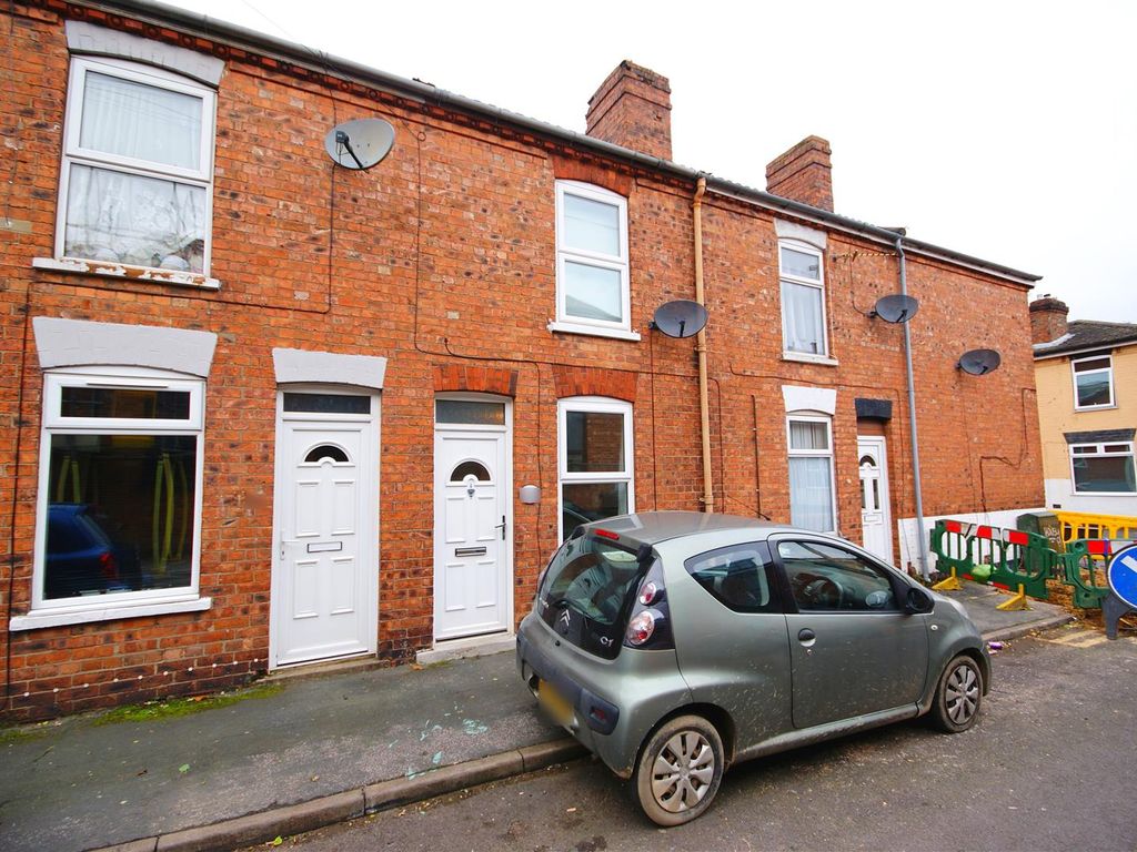 2 bed terraced house to rent in Milton Street, Lincoln LN5, £725 pcm