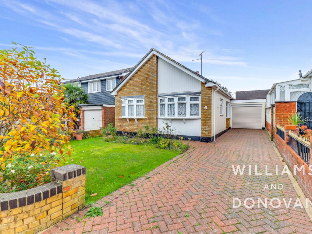 2 bed detached bungalow for sale in Parkstone Avenue, Benfleet SS7, £425,000