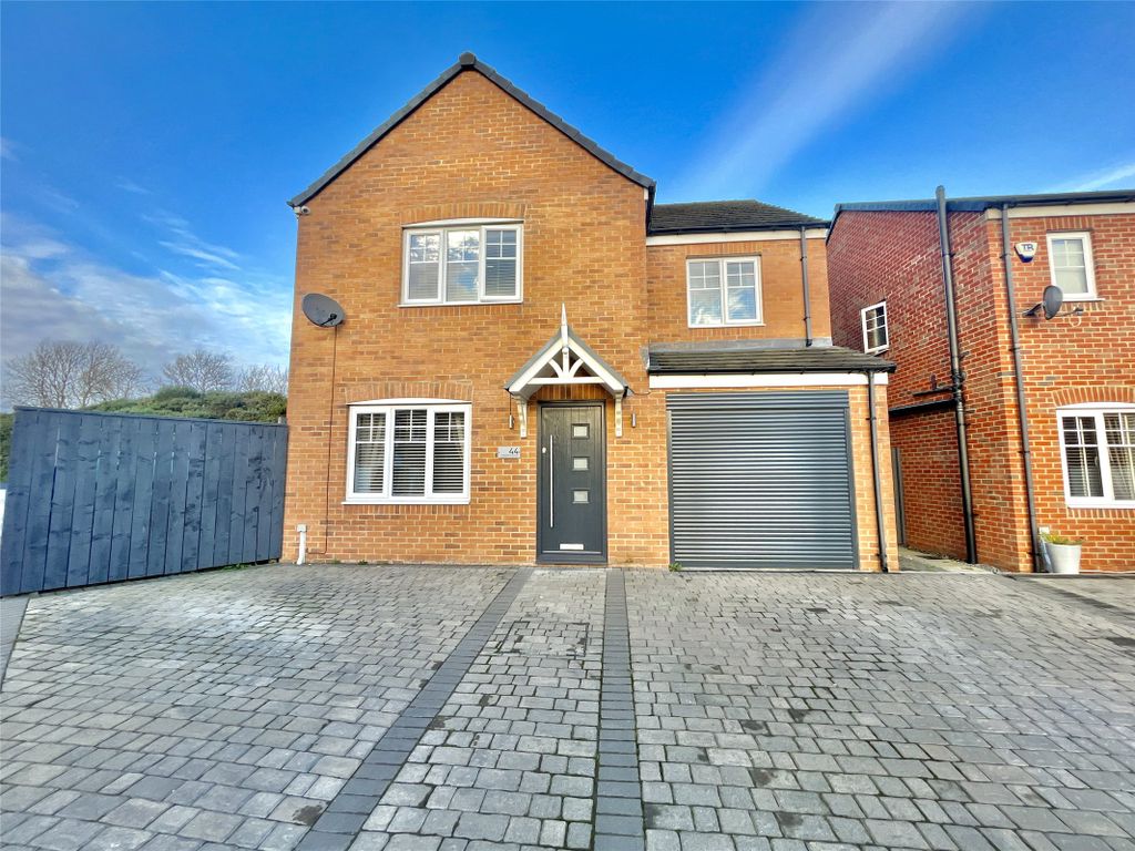 4 bed detached house for sale in Lockwood Avenue, Birtley DH3, £265,000
