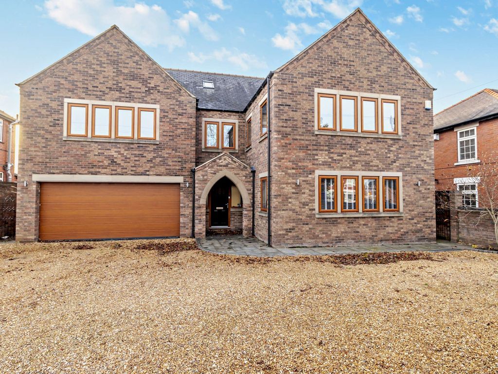 5 bed detached house for sale in Nutwell Lane, Armthorpe, Doncaster DN3, £535,000