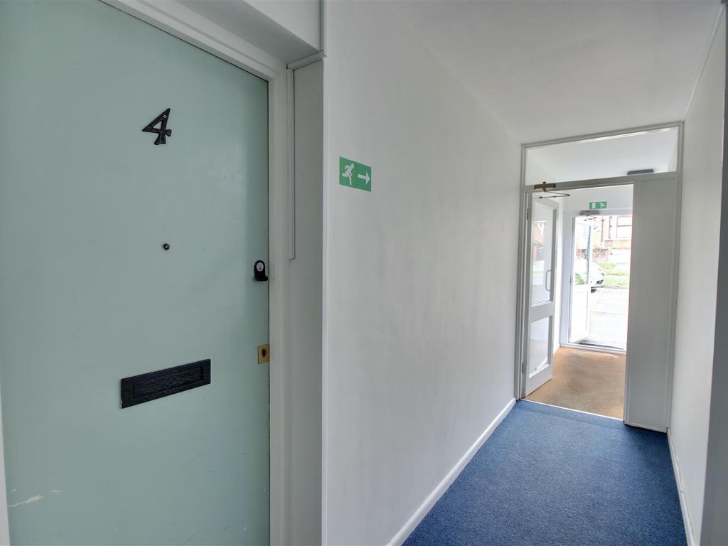 2 bed flat for sale in Solent Road, Drayton, Portsmouth PO6, £200,000