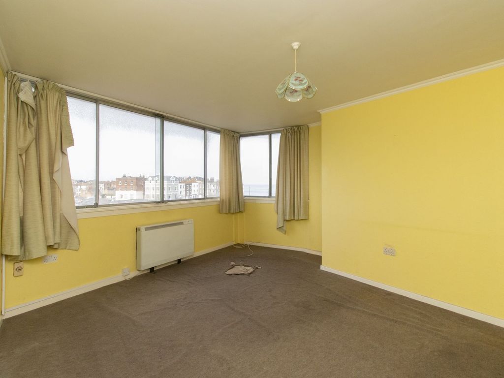 2 bed flat for sale in All Saints Avenue, Arlington House All Saints Avenue CT9, £90,000