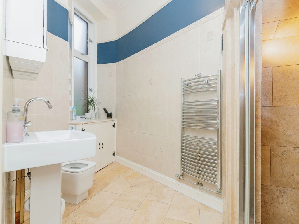 3 bed flat for sale in Cranworth Street, Glasgow G12, £400,000