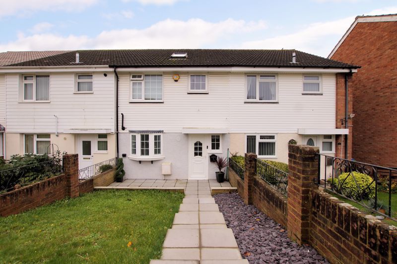 4 bed terraced house for sale in Grindle Close, Fareham PO16, £329,995