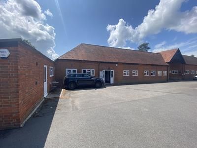 Office to let in 8 Frilsham Home Farm, Thatcham, Berkshire RG18, £8,000 pa