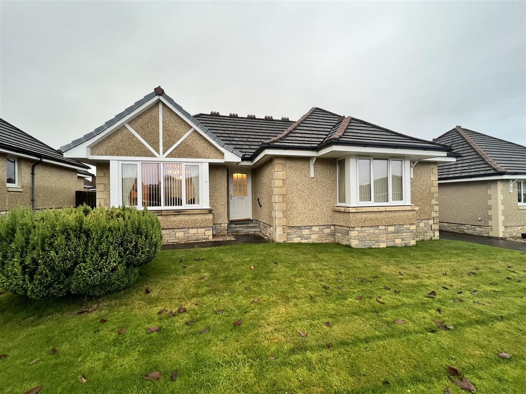 3 bed detached bungalow for sale in Burns Wynd, Stonehouse, Larkhall ML9, £209,000