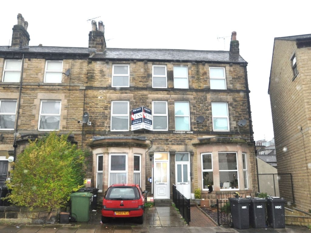 Studio to rent in Mayfield Grove, Harrogate, North Yorkshire HG1, £650 pcm