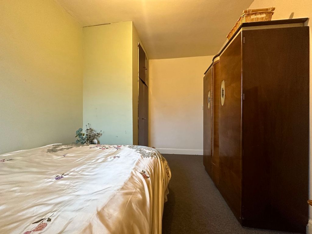 3 bed semi-detached house for sale in Elmfield Road, Hebburn NE31, £100,000