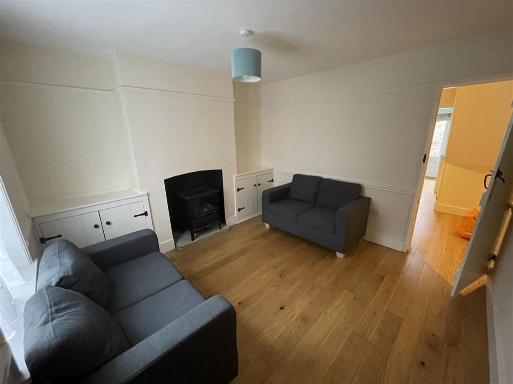 2 bed town house to rent in Cross Street, Canterbury CT2, £1,350 pcm