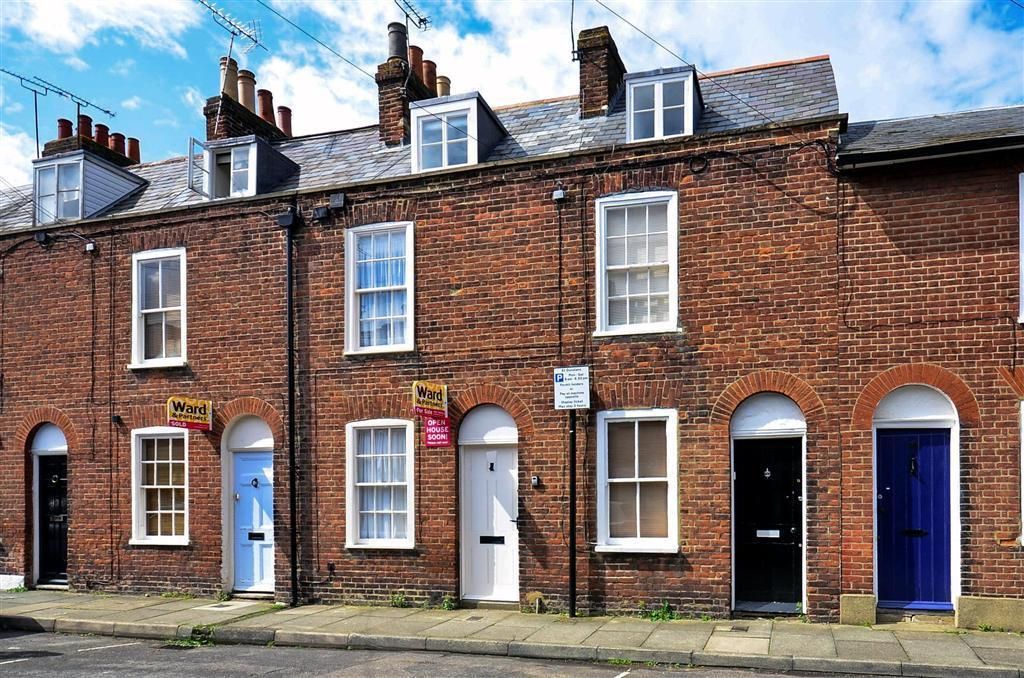 2 bed town house to rent in Cross Street, Canterbury CT2, £1,350 pcm