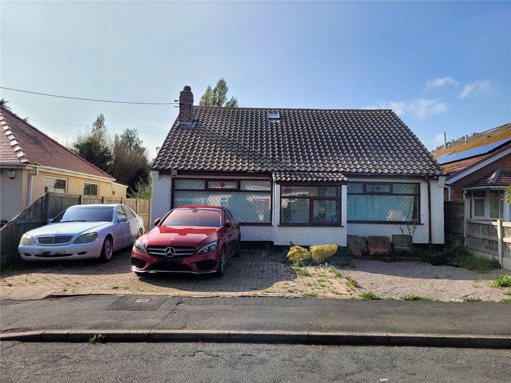 3 bed bungalow for sale in Llugwy Road, Kinmel Bay, Rhyl, Conwy LL18, £260,000