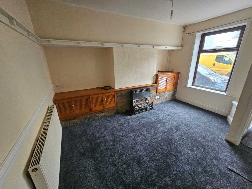 2 bed terraced house to rent in Sydney Street, Darwen BB3, £575 pcm