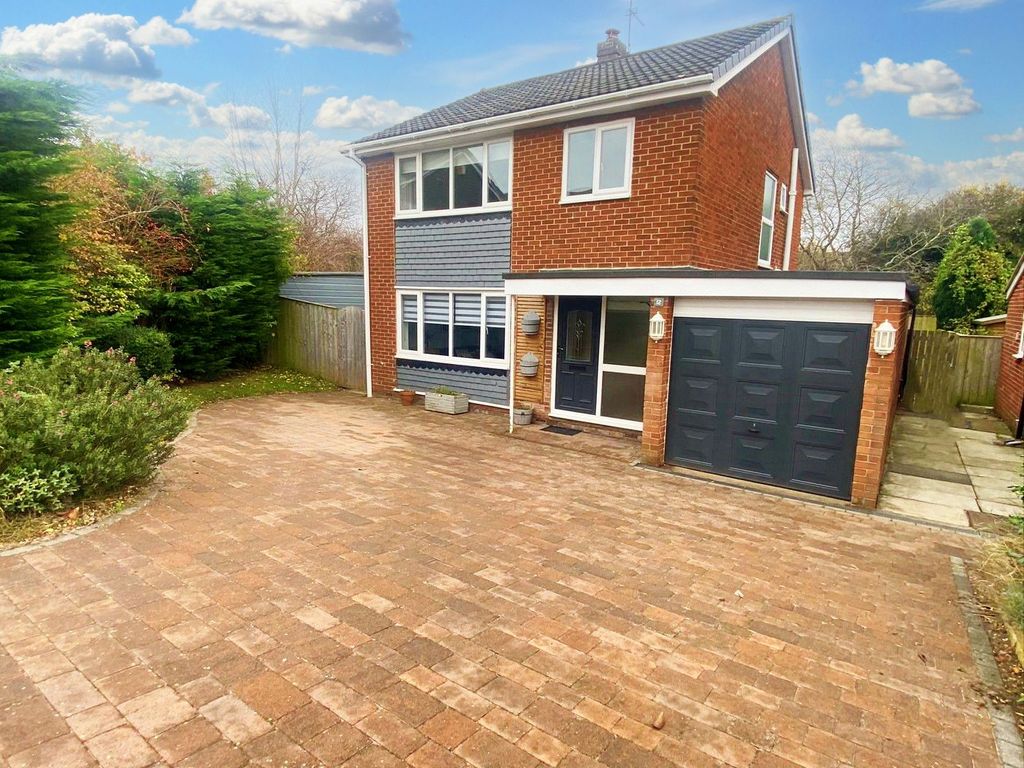 3 bed detached house for sale in Butterfield Close, Eaglescliffe, Stockton-On-Tees TS16, £285,000