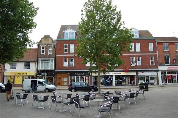 1 bed flat to rent in Granville Place, Aylesbury HP20, £925 pcm