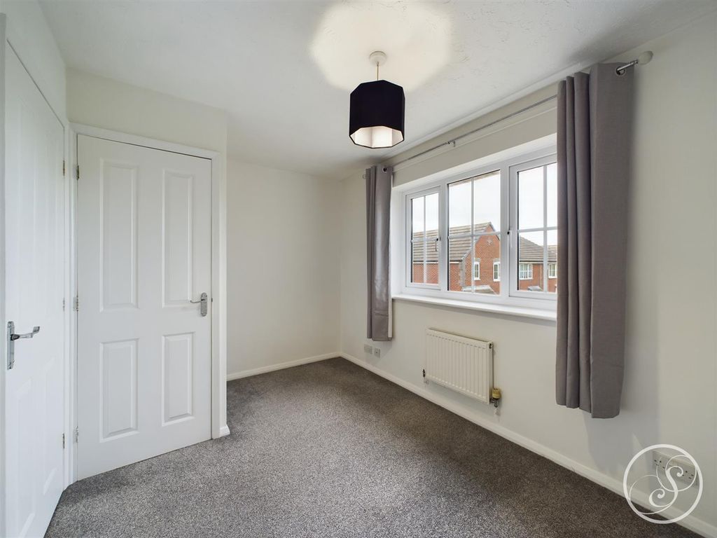 2 bed town house for sale in Mead Grove, Colton, Leeds LS15, £215,000