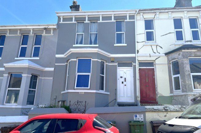 1 bed flat for sale in Furzehill Road, Plymouth PL4, £105,000